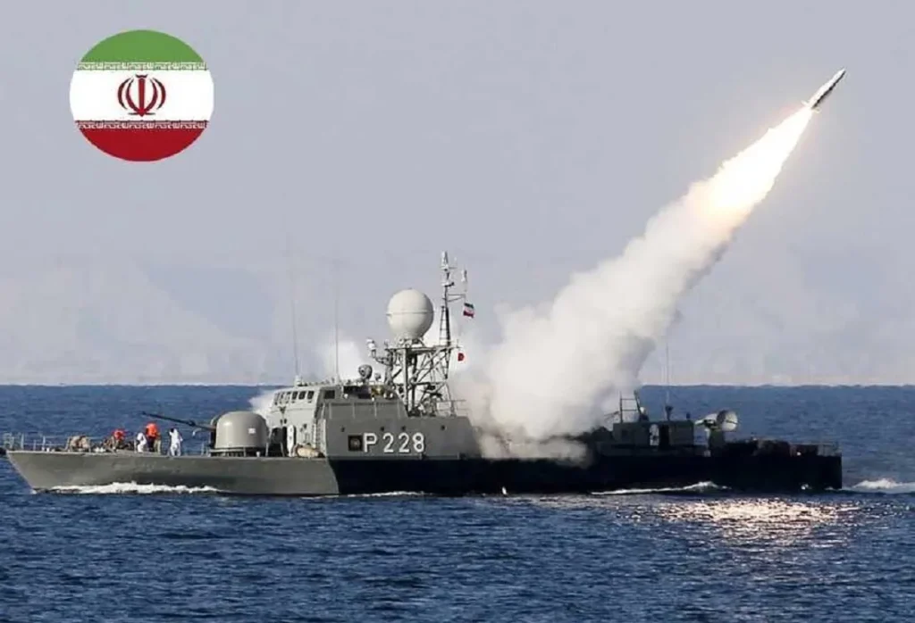 مناورات عسكرية إيرانية في مضيق هرمز