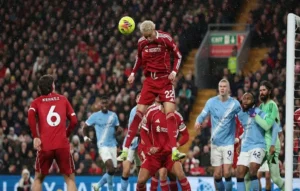 ليفربول ومانشستر ستي (الصورة من رويترز)