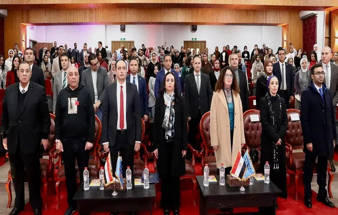 وزيرة التضامن مايا مرسي رئيس مجلس إدارة صندوق مكافحة وعلاج إدمان وتعاطي المخدرات خلال المؤتمر