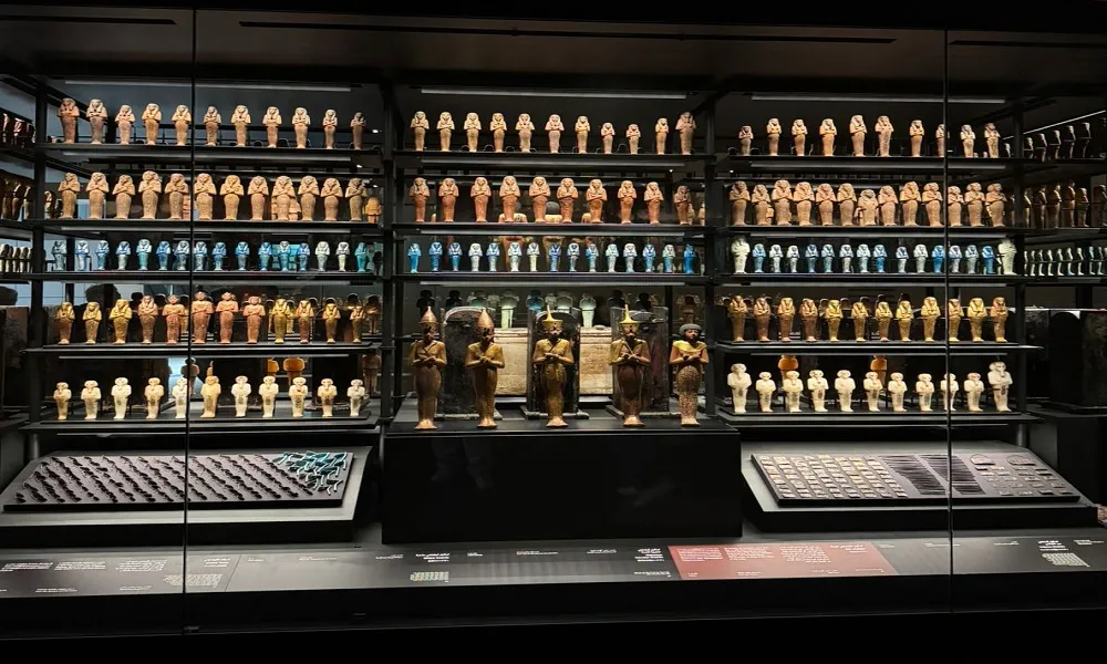 جانب من آثار أجدادنا العظام