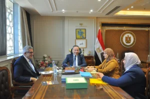 وزير التعليم العالي خلال الاجتماع الموسع من أجل تطوير مهنة التمريض