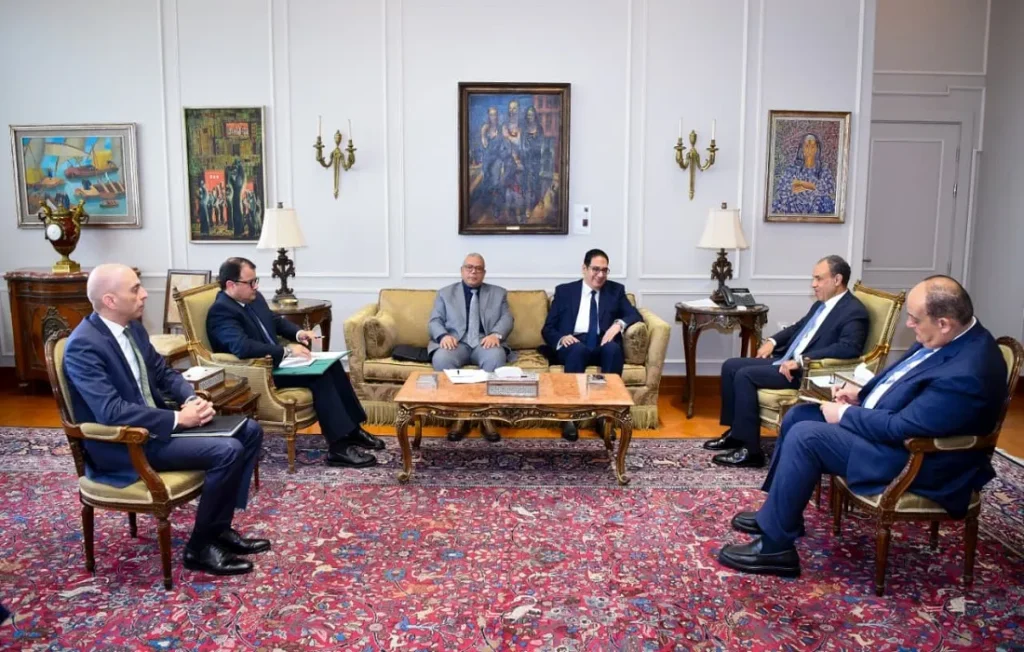 اجتماع وزير الخارجية المصرية مع رئيس جامعة القاهرة