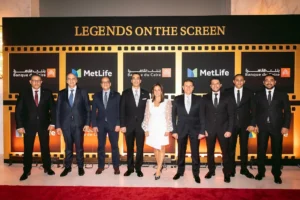 مسئولي بنك القاهرة ومتلايف في صورة تذكارية