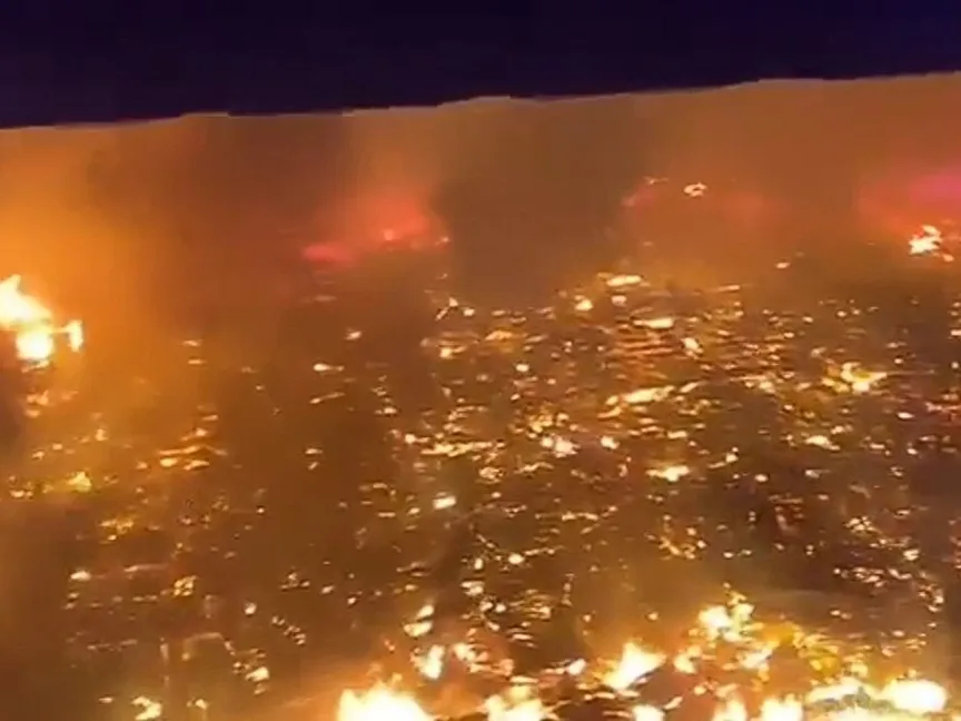 حريق بولاية صباح في ماليزيا ( الصورة من الشرق للأخبار)