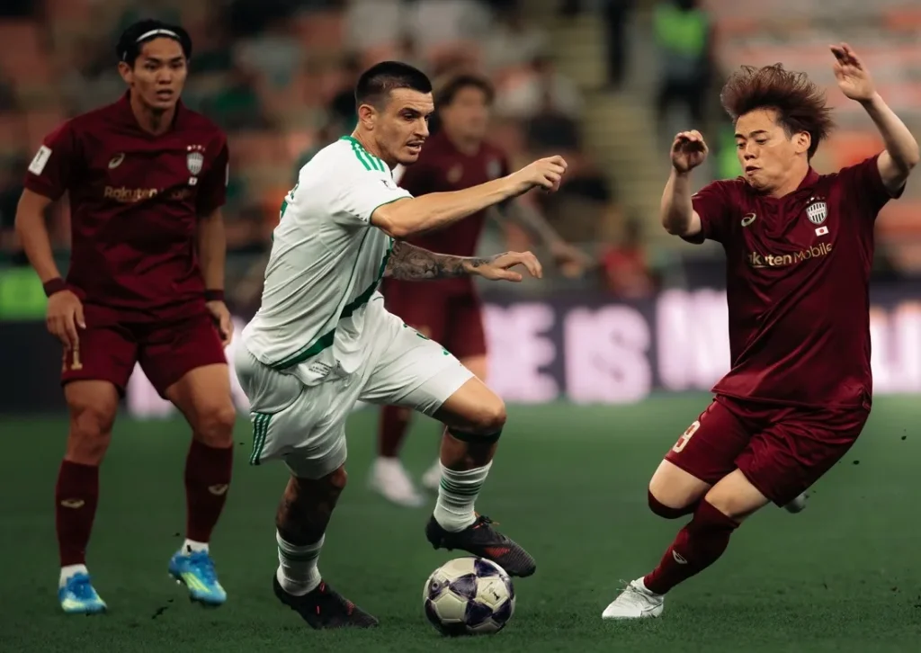 الأهلي السعودي وفيسيل كوبي الياباني