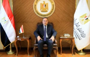 الدكتور عبدالعزيز قنصوة وزير التعليم العالي - أرشيفية