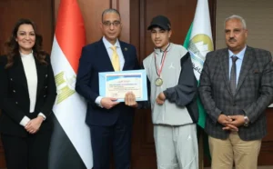 محافظ الجيزة يكرّم "فرسان الإرادة" أبطال السوبر بكرة القدم السباعية