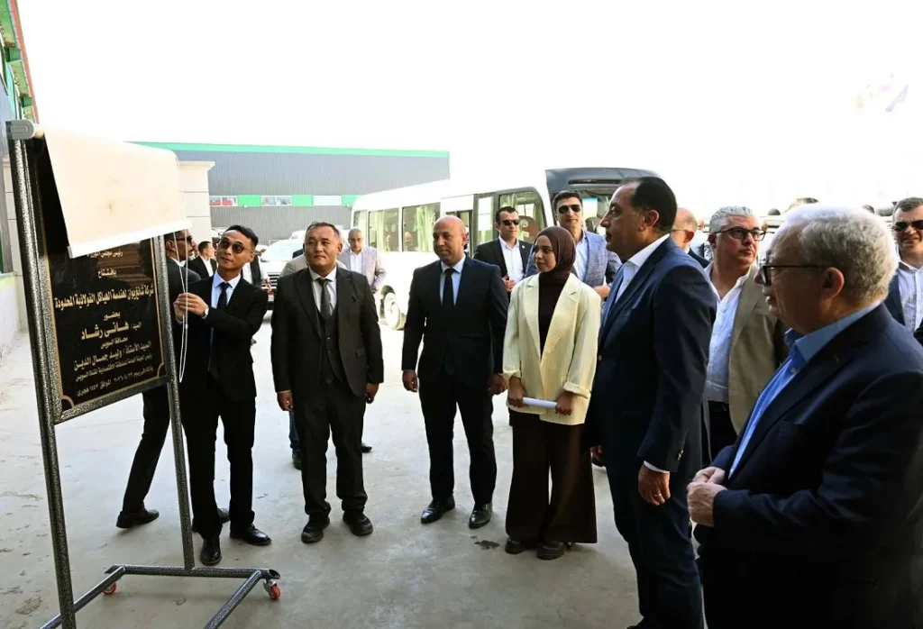 افتتاح مدبولي مصنع "شانغ يوان" للهياكل الفولاذية بمنطقة السخنة