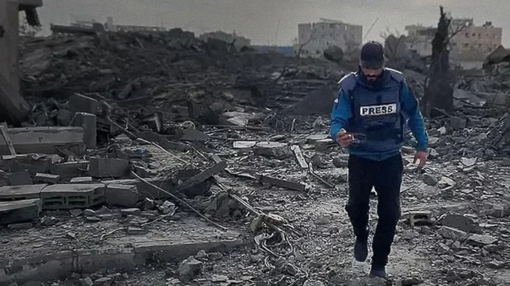 فيلم صُوِّر في غزة الفائز بجائزة إيمي العالمية لتوثيق معاناة الصحفيين الفلسطينيين