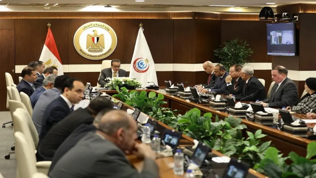 وزير الصحة خلال الاجتماع