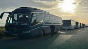 عودة نازحي عفرين ضمن قافلة جديدة من القامشلي إلى ريف حلب الشمالي