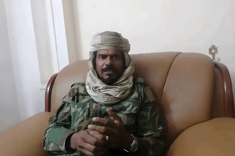 القائد الميداني المنشق عن قوات الدعم السريع علي رزق الله المعروف بـ "السافنا"