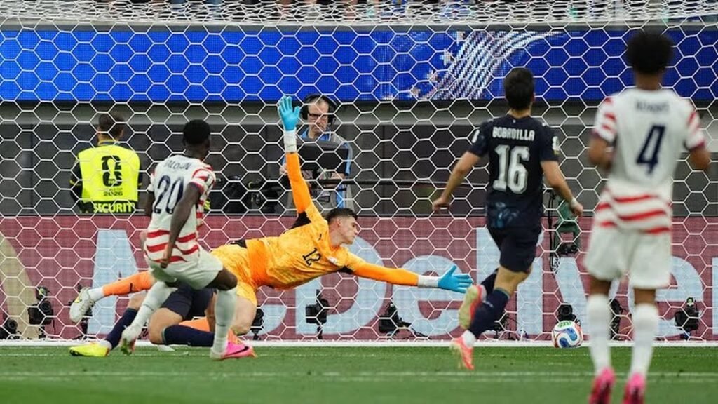فوز أمريكا على باراجواي في مونديال كأس العالم