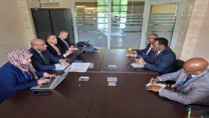 وزير العمل يلتقي نظيريه الجزائري والسوداني لبحث التعاون في التدريب المهني والتشغيل