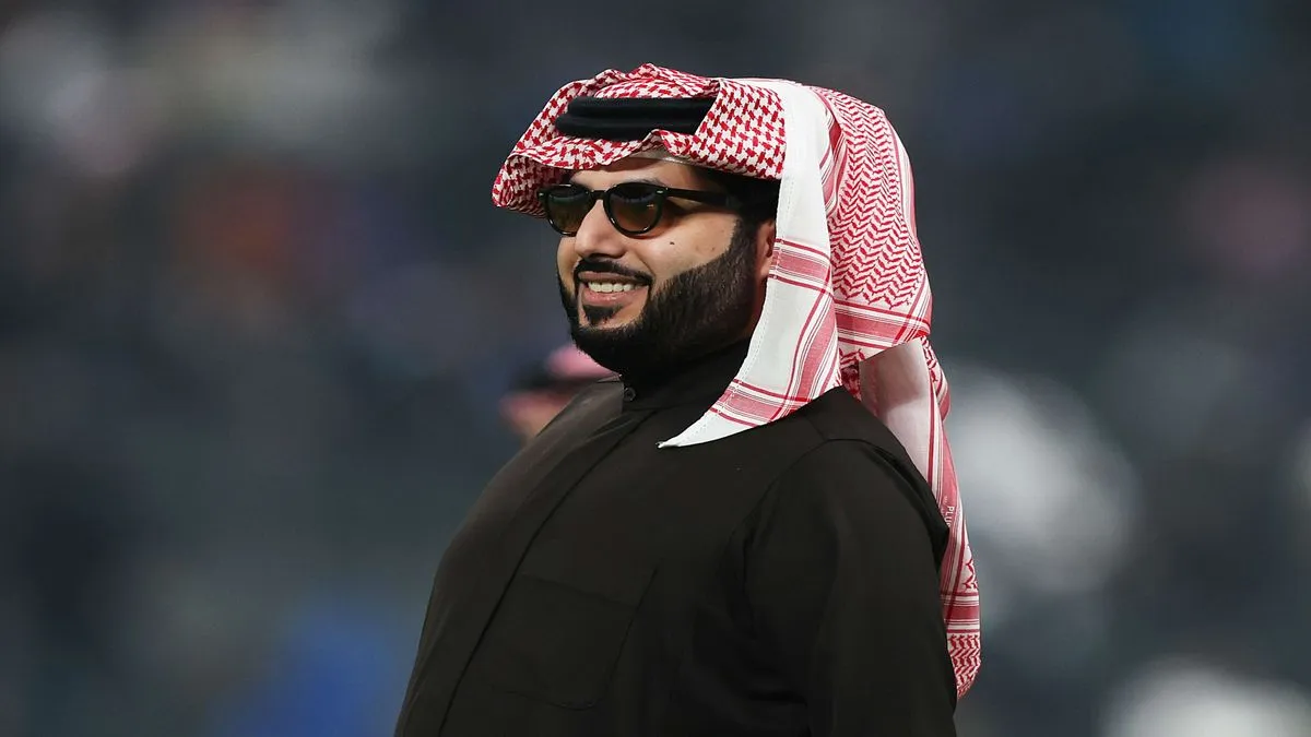 تركي آل الشيخ يقترح بطولة ودية تجمع الأهلي والهلال والنصر بمليون دولار