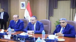 الدكتور عبدالعزيز قنصوة وزير التعليم العالي يترأس اجتماع مجلس جامعة المنصورة