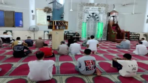 مساجد وزارة الأوقاف تواصل برنامج المساجد المحورية برسائل توعوية عن حفظ اللسان