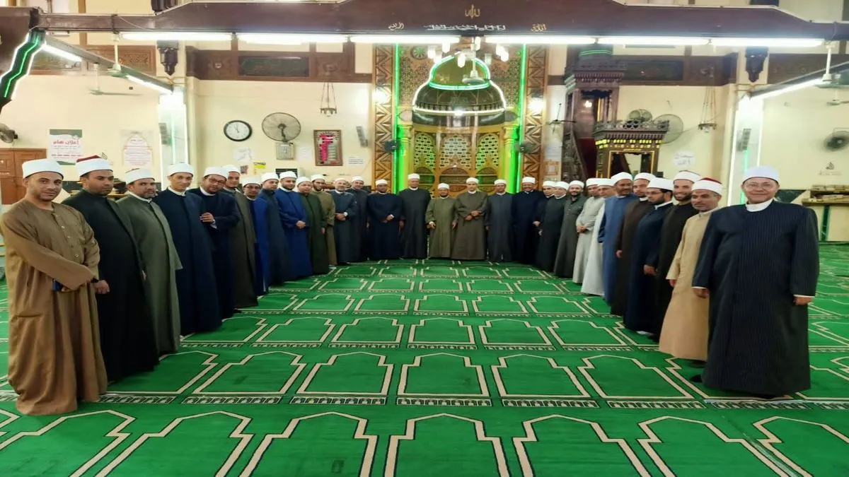 جانب من القافلة الدعوية التي نظمتها وزارة الأوقاف في مساجد شمال القاهرة وشمال شرق القاهرة