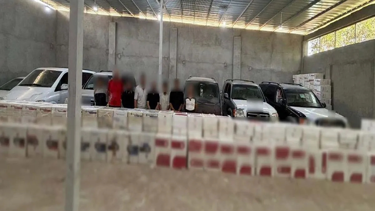 ضبط المتهمون وبحوزتهم السجائر المهربة جمركيًا والسيارات المستعملة في عمليات التهريب