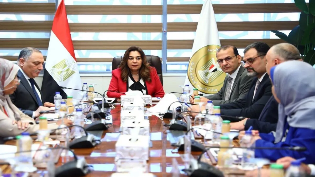 اجتماع وزيرة التنمية المحلية الدكتورة منال عوض لتفعيل الحدود الإدارية للمحافظات