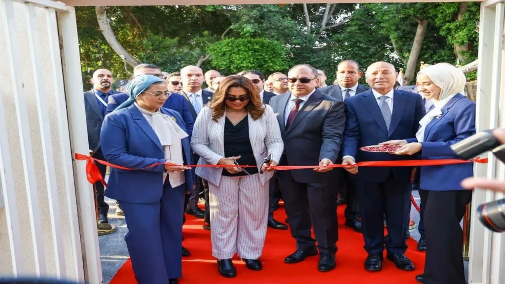 جانب من افتتاح بازار صعيد مصر لدعم الحرف اليدوية والتراثية ومنتجات محافظات الصعيد