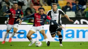 كالياري وأودينيزي في الدوري الإيطالي