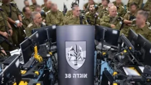 رئيس الأركان الإسرائيلي إيال زامير خلال تفقد تدريبات الفرقة 38