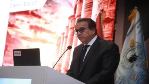 خلال كلمة وزير الصحة بالمؤتمر الدولي لجراحة أعصاب الأطفال